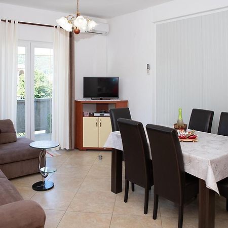 Apartman Mira I Denis Supetarska Draga Εξωτερικό φωτογραφία