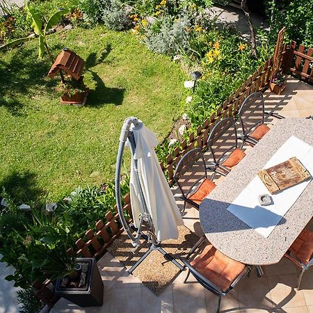 Apartman Mira I Denis Supetarska Draga Εξωτερικό φωτογραφία